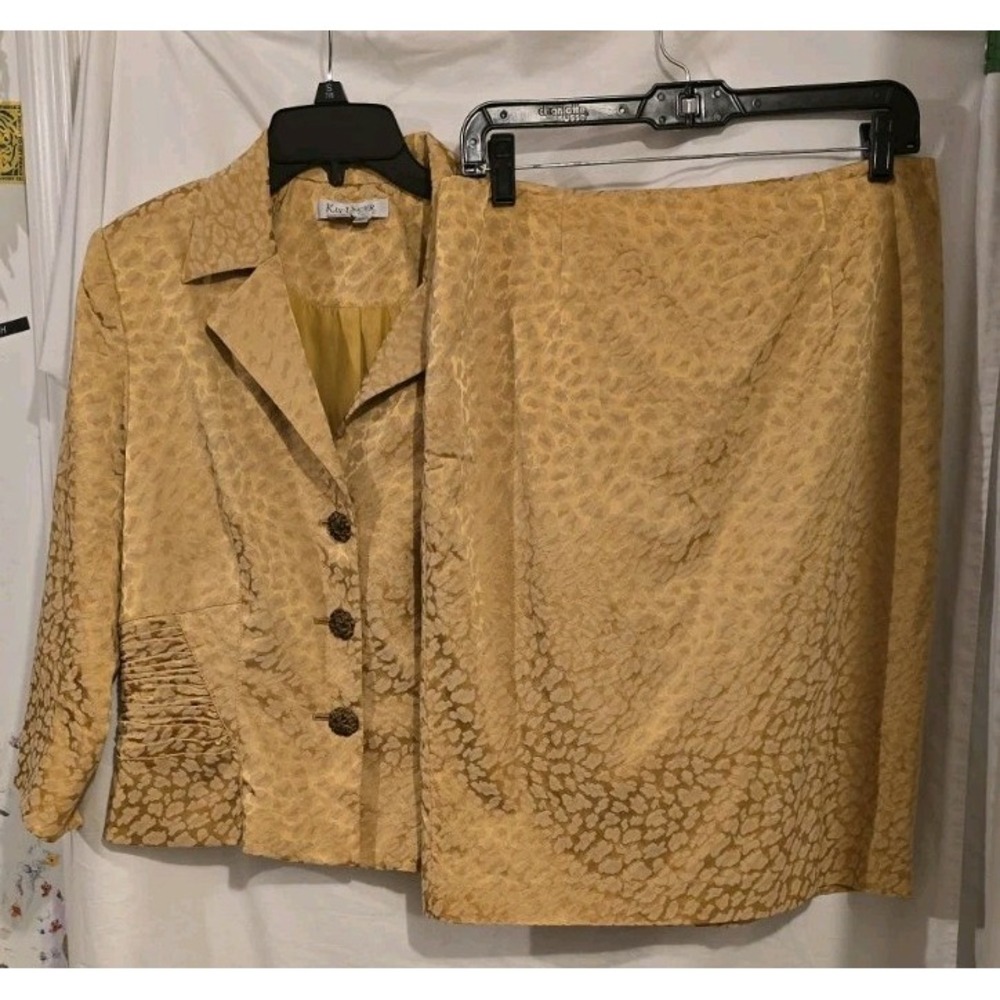 RareKay Unger Skirt Suit Women Sz 12 Gold Animal Print Silk Jacquad Elegant 2pc